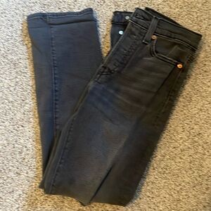 Women’s Levi’s button fly straight jeans. Size 25.